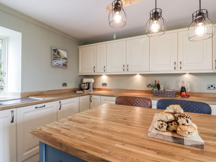 Shieldhill Farm House, listing photograph 9