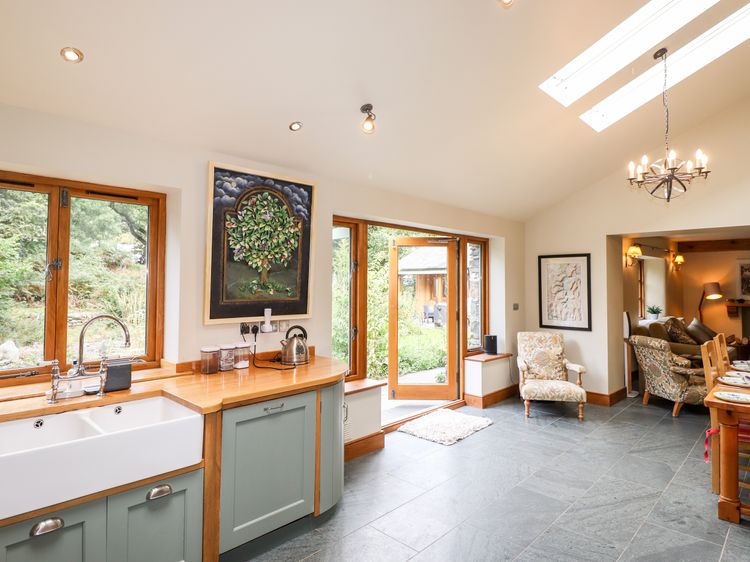 Eagle Farmhouse, listing photograph 10