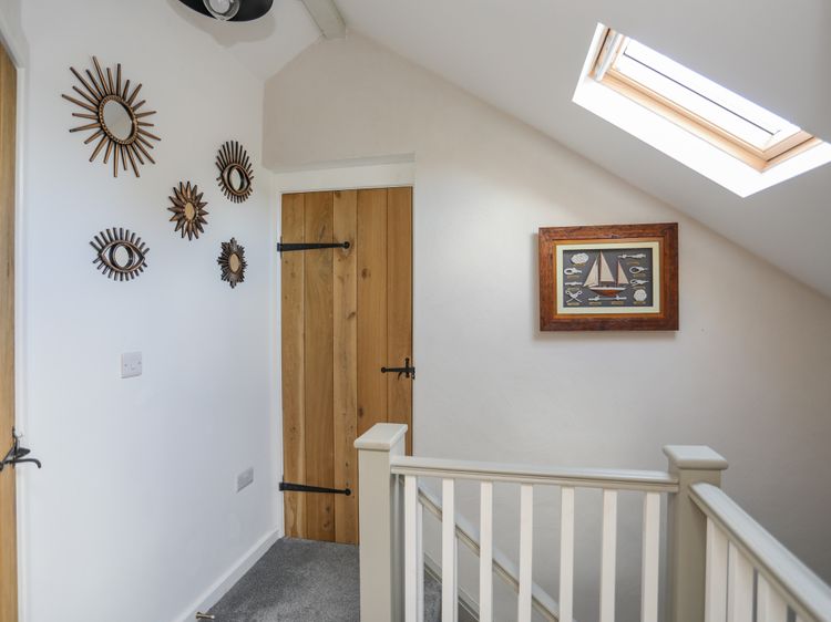 Lleiniog Cottage, listing photograph 10