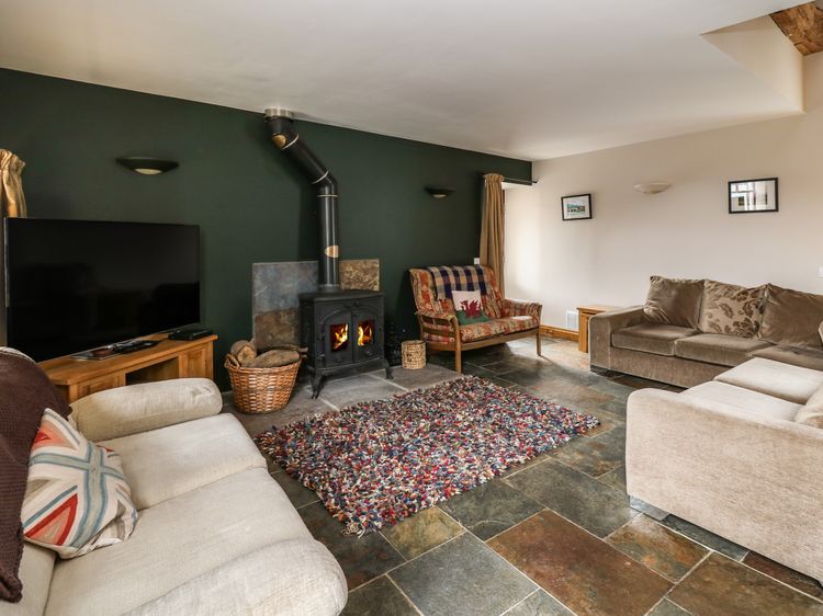 Maes Y Berllan Barn, listing photograph 6