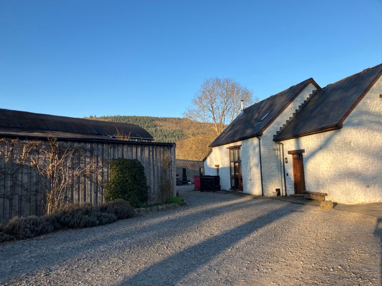Maes Y Berllan Barn, listing photograph 2