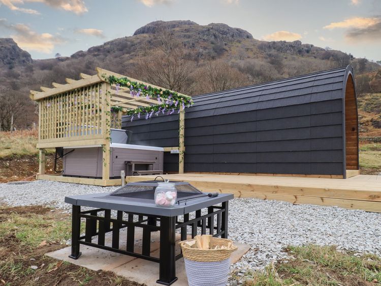 Jenny - Crossgate Luxury Glamping, listing photograph 12