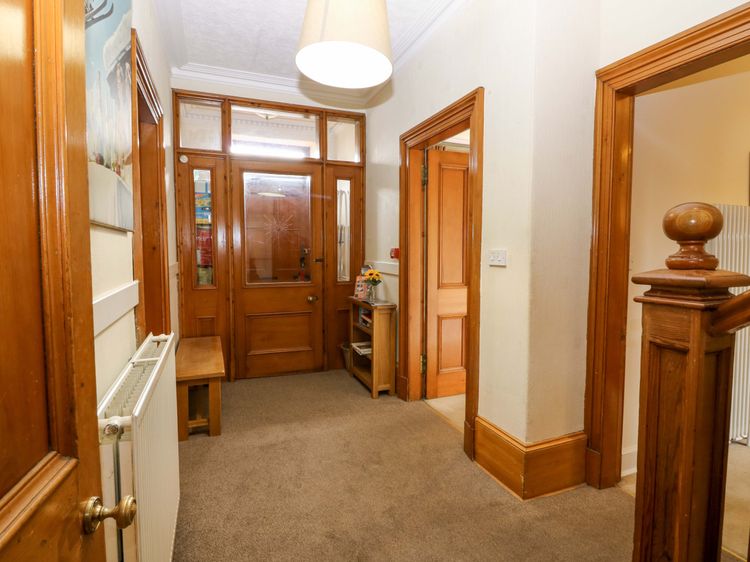 Tayview, listing photograph 9