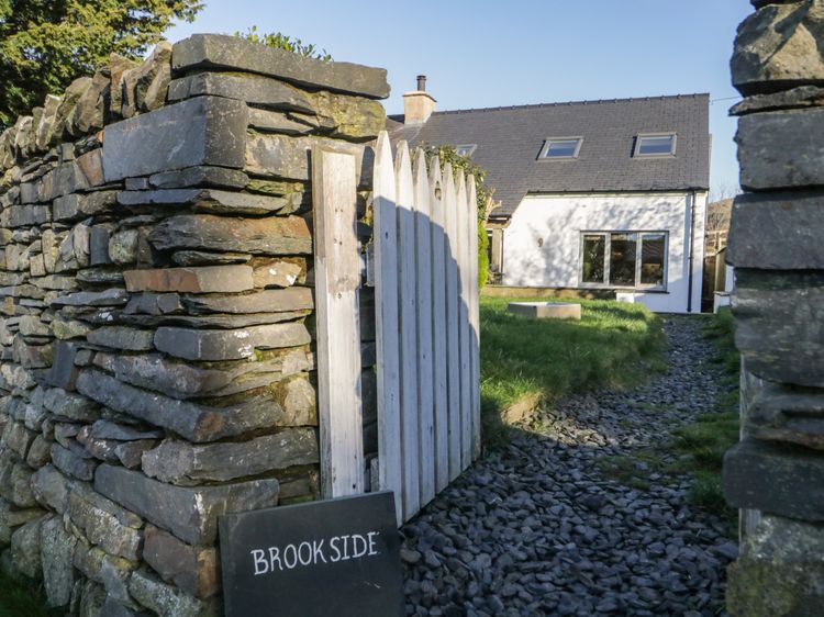 Brookside, listing photograph 5