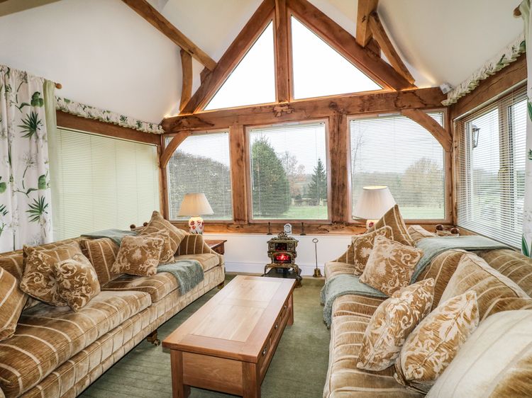 Swallows Barn, listing photograph 9