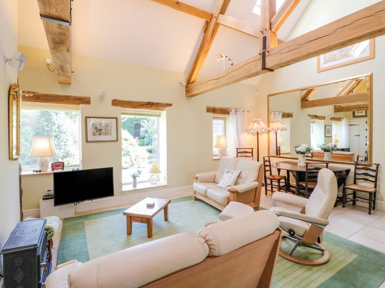 Swallows Barn, listing photograph 11