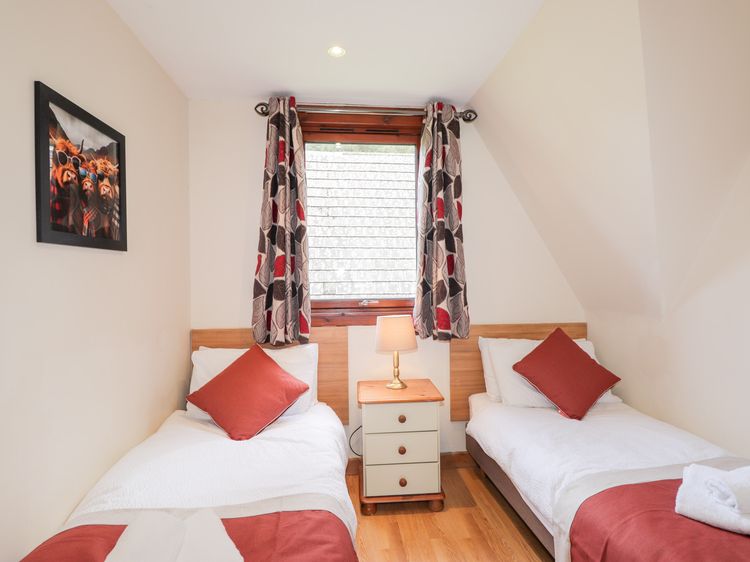 Owl Lodge, listing photograph 10