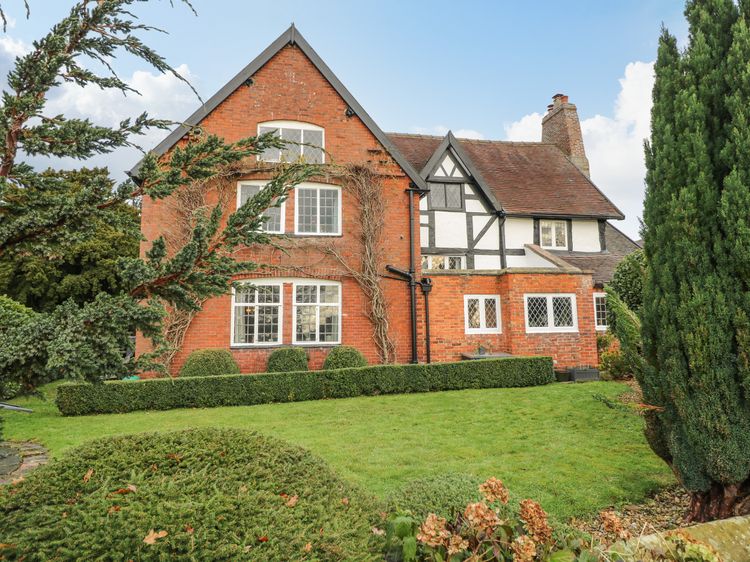 The Manor House, listing photograph 2