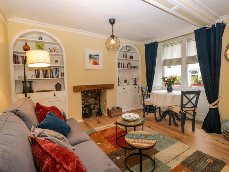 1 Tower House, listing photograph 6