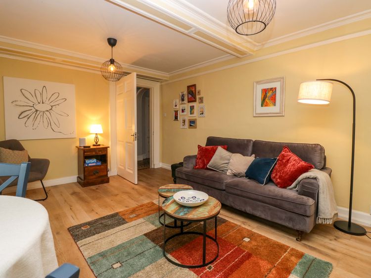 1 Tower House, listing photograph 8