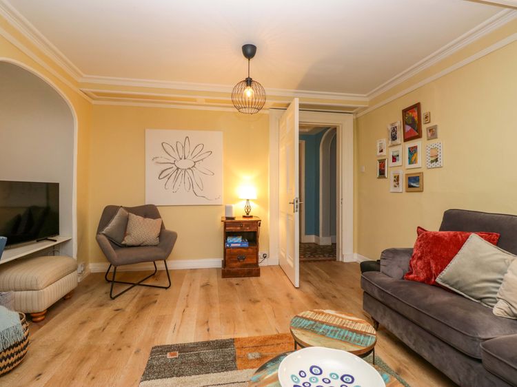 1 Tower House, listing photograph 11