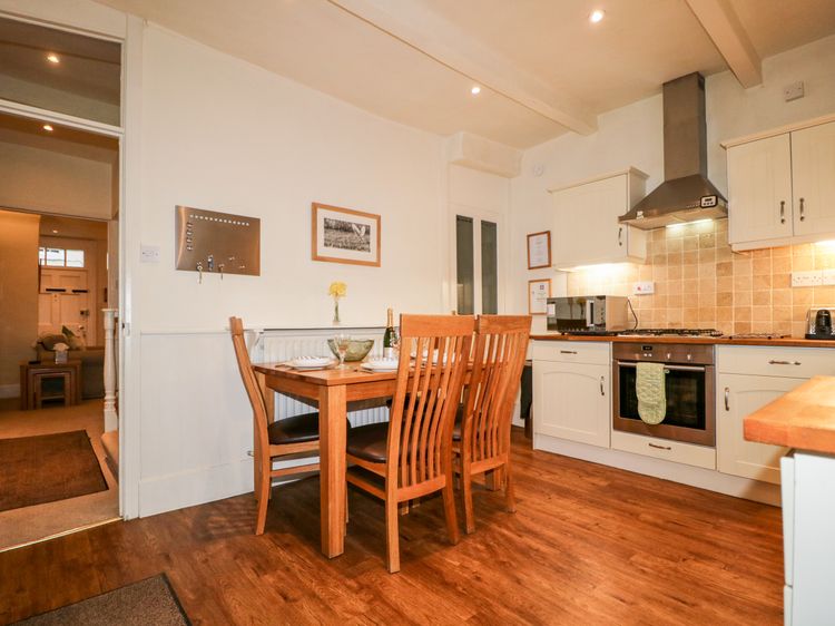 Raphael's Cottage, listing photograph 8