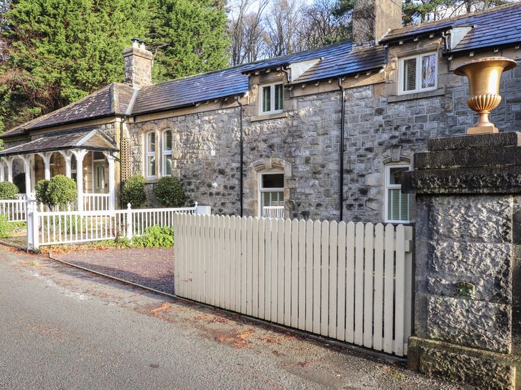 1 The Stables, listing photograph 2