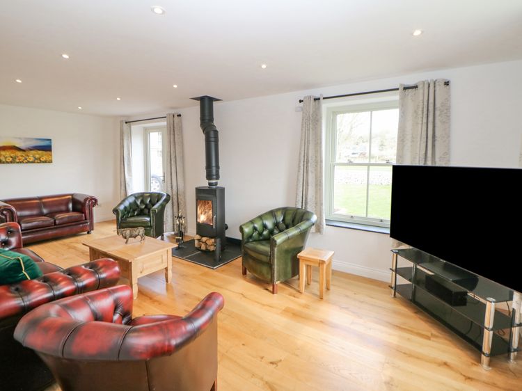 Dove Meadows House, listing photograph 3