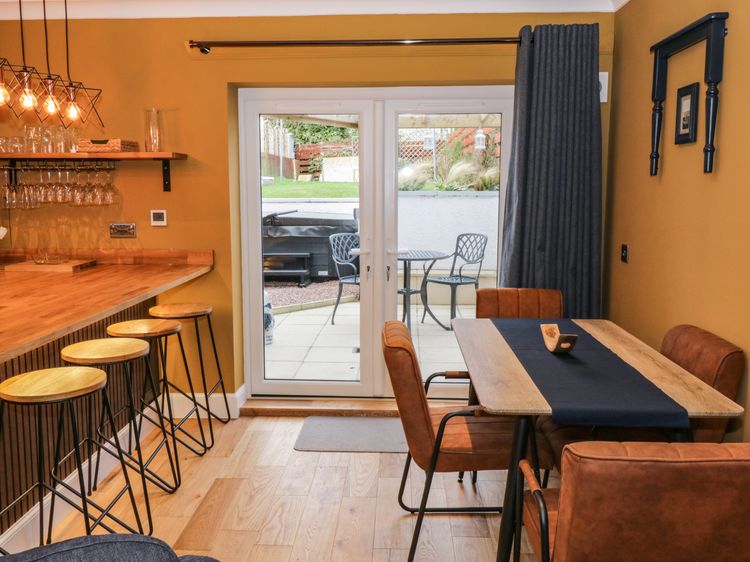 Feus Holiday Cottage, listing photograph 10