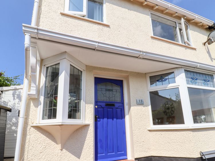 13 The Crescent, listing photograph 2