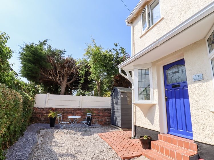 13 The Crescent, listing photograph 3