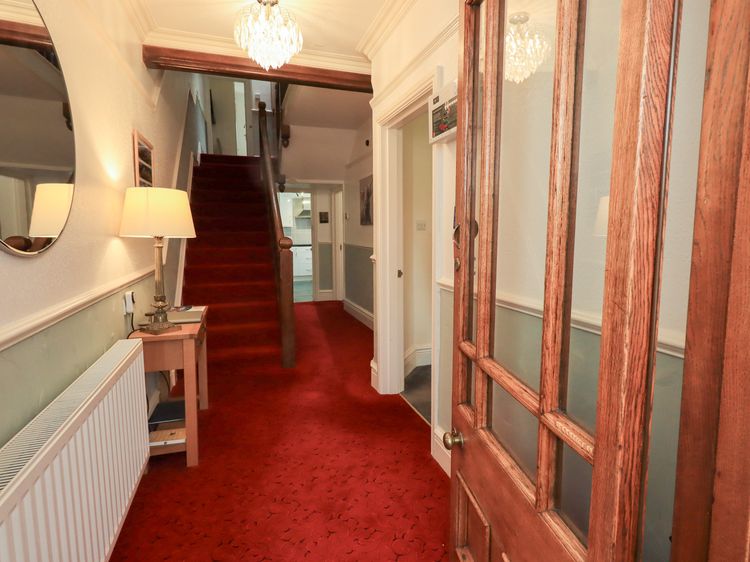 Hazelmere, listing photograph 3