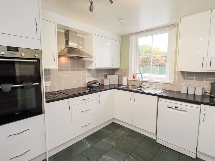 Hazelmere, listing photograph 9