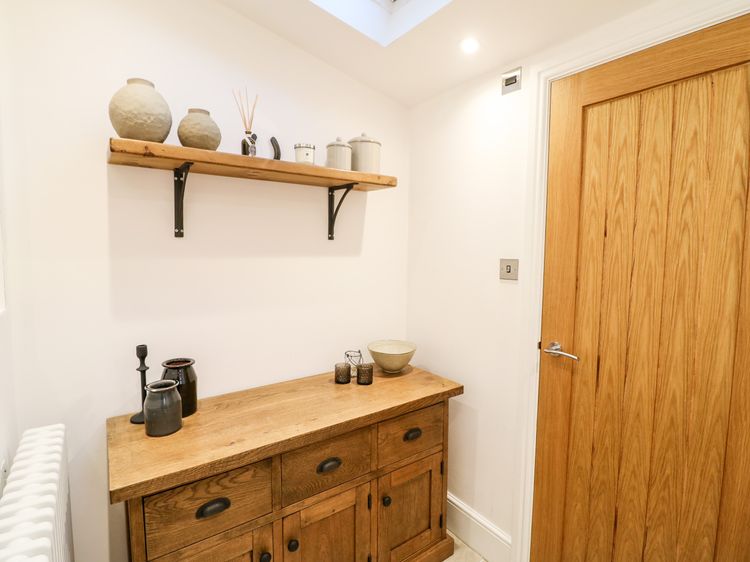 Cavendish Cottage, listing photograph 9