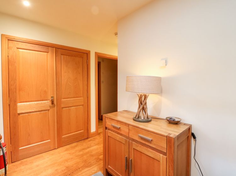Ptarmigan Lodge, listing photograph 12