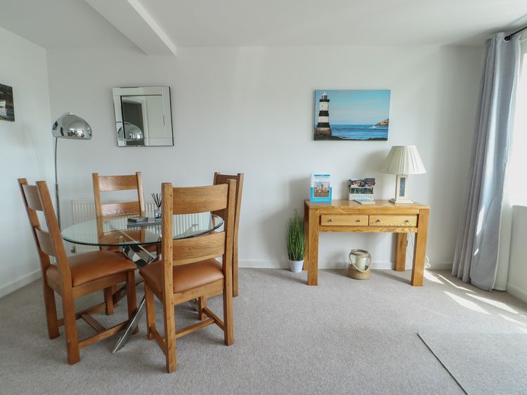 Benllech Coastal Retreat, listing photograph 4