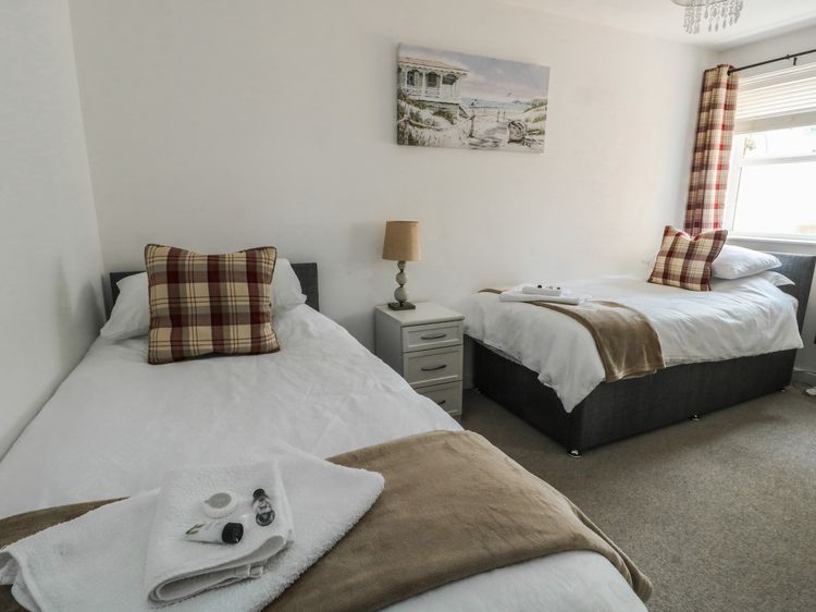 Benllech Coastal Retreat, listing photograph 12
