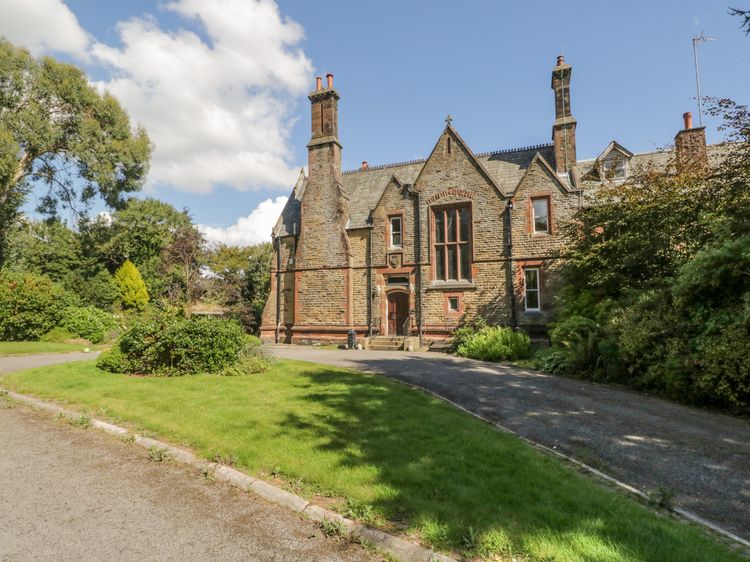 Millwood Manor, listing photograph 2