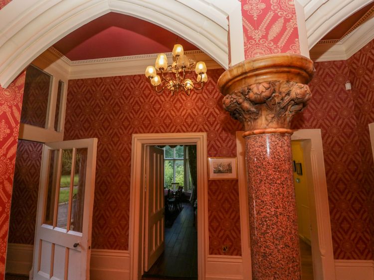 Millwood Manor, listing photograph 7