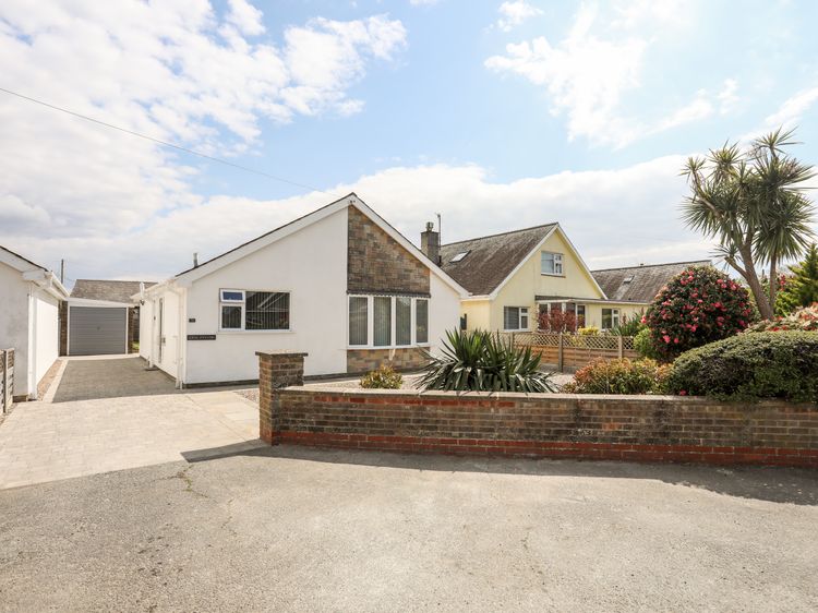 31 Beach Road