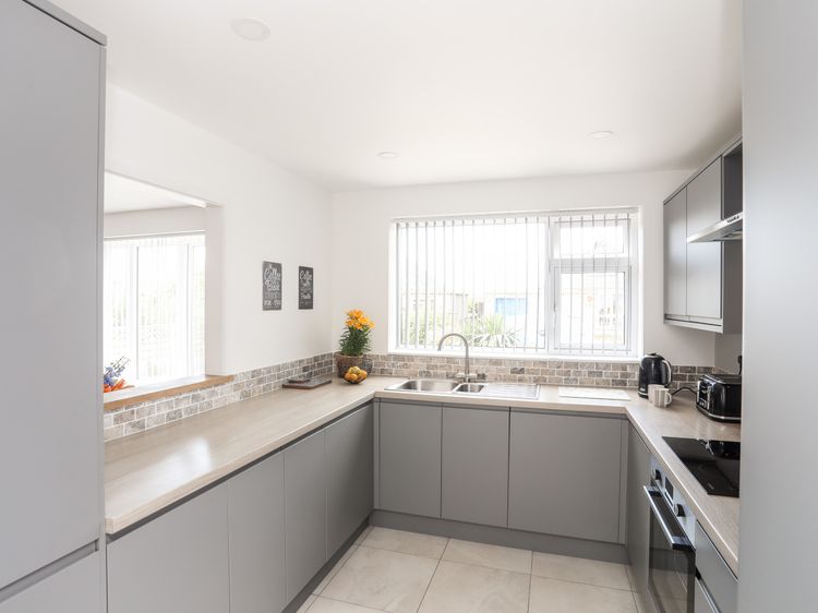 31 Beach Road, listing photograph 10