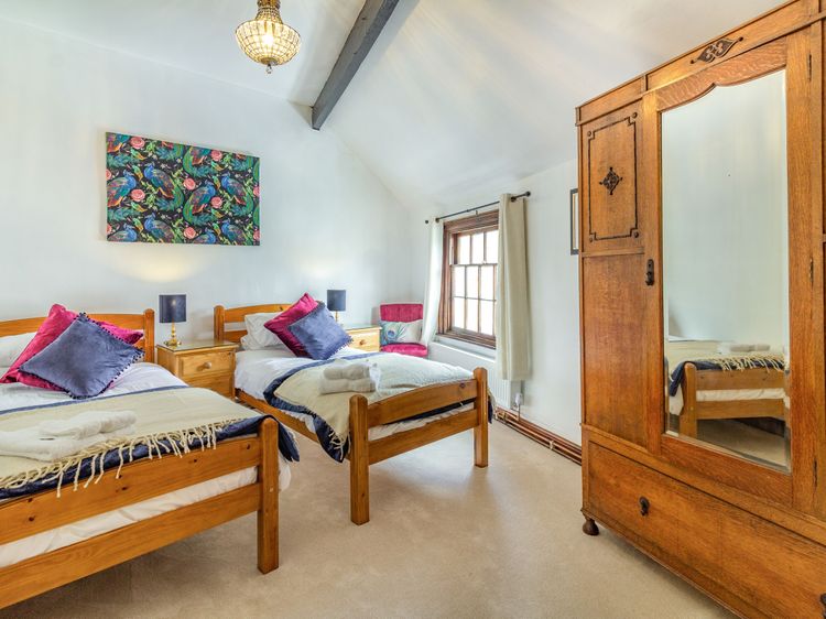 Saddlers Cottage, listing photograph 11