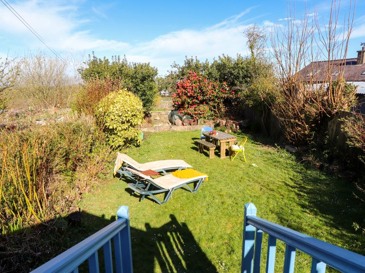 2 Pant Y Celyn, listing photograph 3