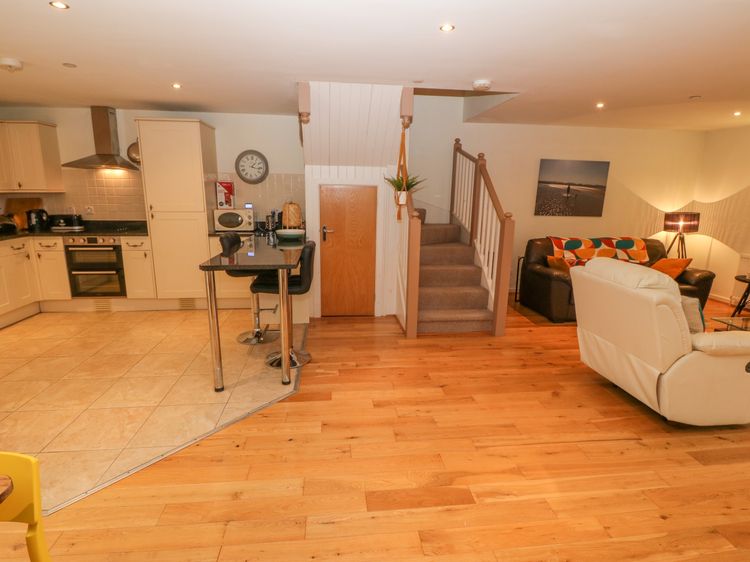 Barn End, 9 Stad Clynnog, listing photograph 9