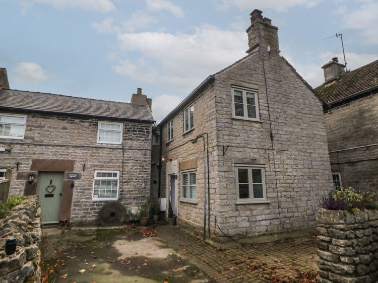 The Cottage on the Island, listing photograph 4