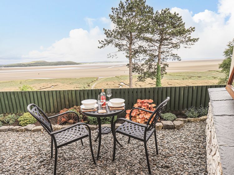 Oversands Cottage, listing photograph 2
