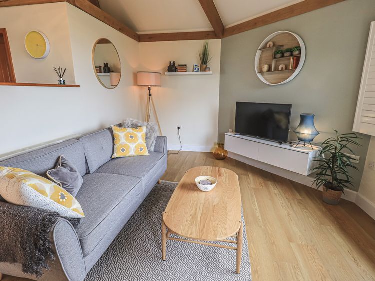 Oversands Cottage, listing photograph 8