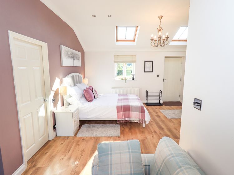 The Garden Suite at Fiddler Hall Barn, listing photograph 10