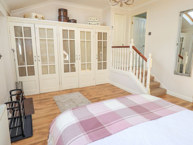 The Garden Suite at Fiddler Hall Barn, listing photograph 12