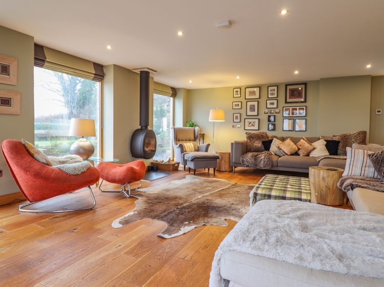 Ty Gwyn Cottage, listing photograph 9
