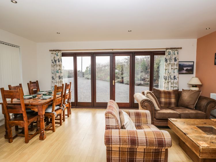 The Lodge, listing photograph 8