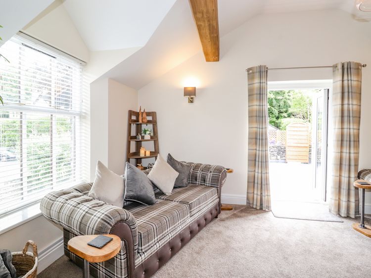 Chestnuts Cottage, listing photograph 4