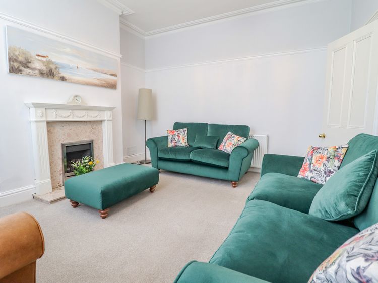 24 Cadnant Park, listing photograph 6