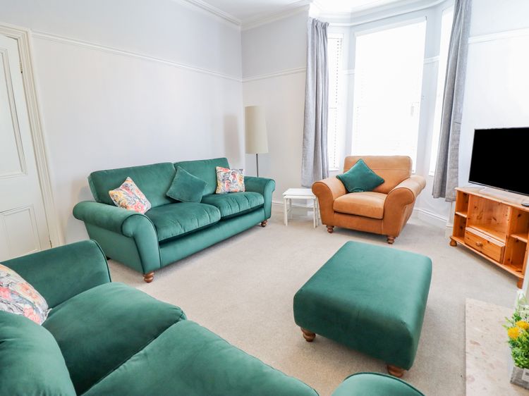 24 Cadnant Park, listing photograph 7