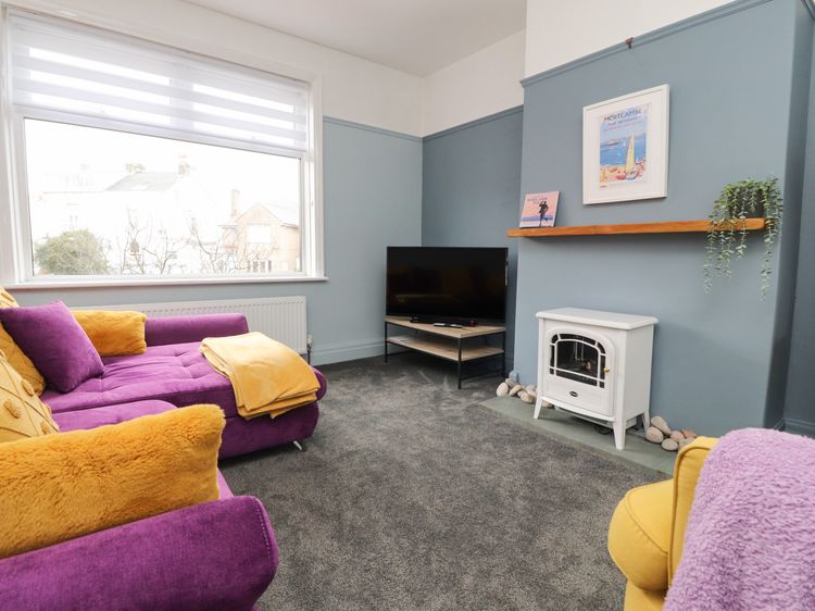 6A Elms Road, listing photograph 3