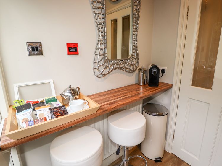 Peony Cottage, listing photograph 12