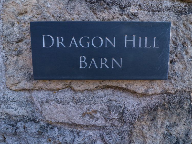 Dragon Hill Barn, listing photograph 3