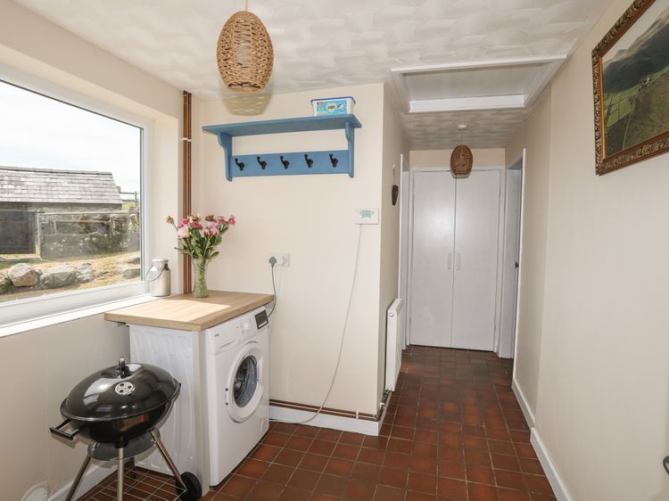 Cwm Ceiliog Annex, listing photograph 6