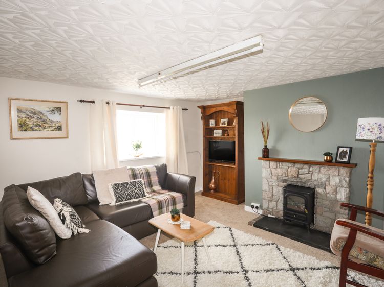 Cwm Ceiliog Annex, listing photograph 7