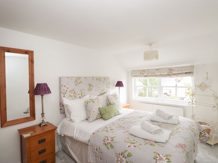 Bay Tree Cottage, listing photograph 11